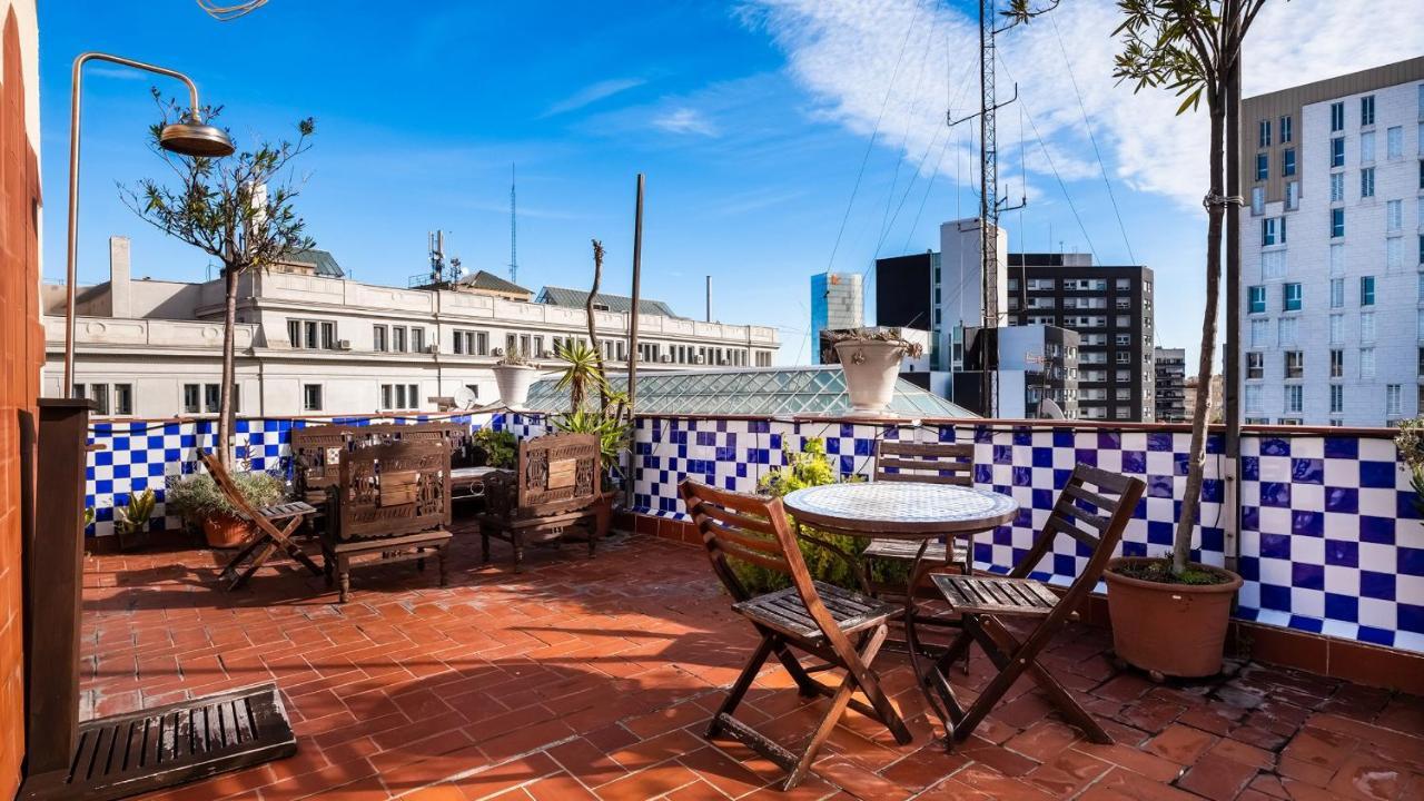 Apartamentos El Pintor Барселона Екстериор снимка