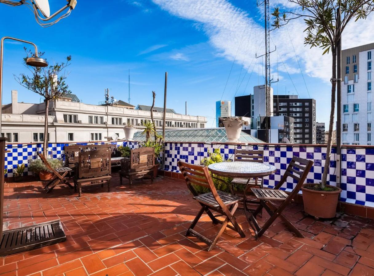 Apartamentos El Pintor Барселона Екстериор снимка