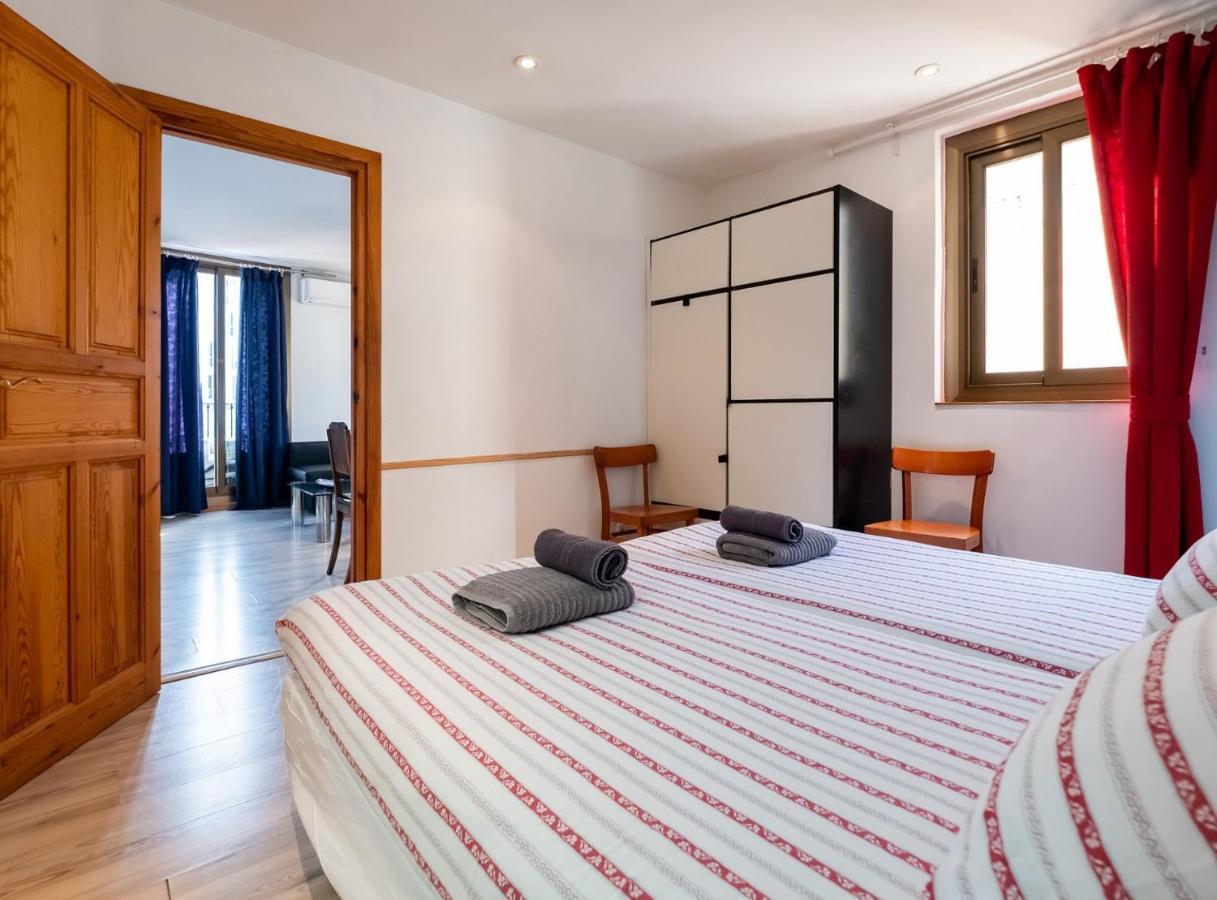 Apartamentos El Pintor Барселона Екстериор снимка