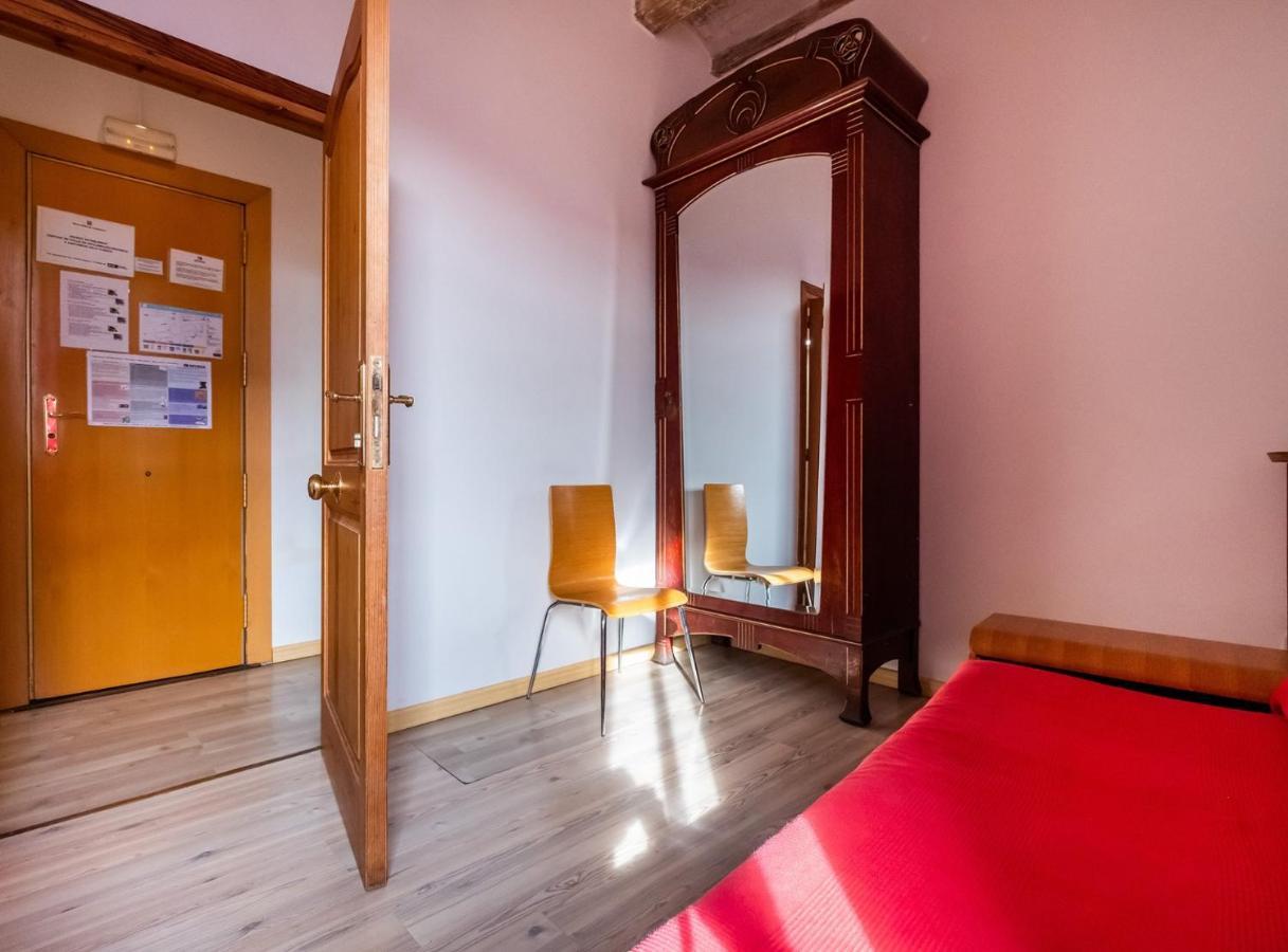 Apartamentos El Pintor Барселона Екстериор снимка