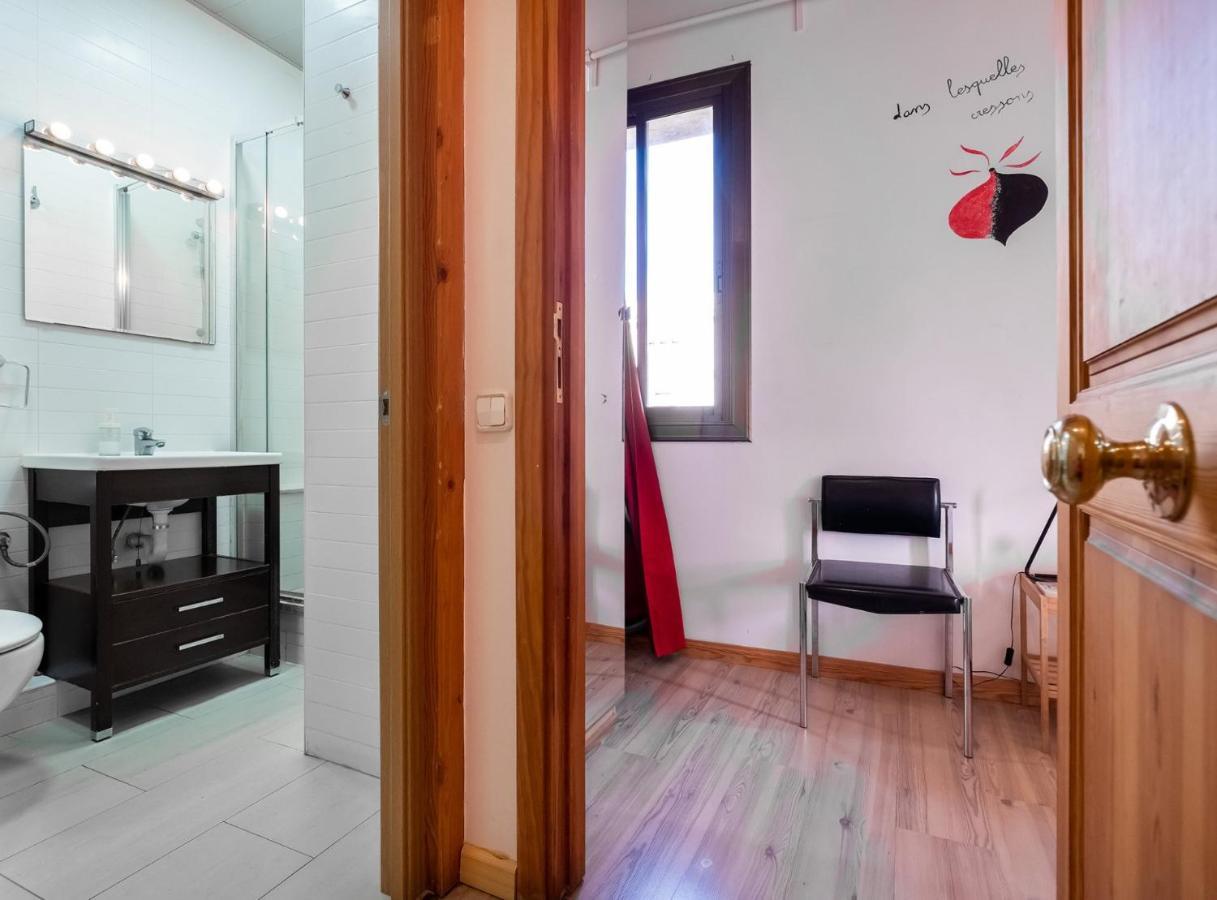 Apartamentos El Pintor Барселона Екстериор снимка